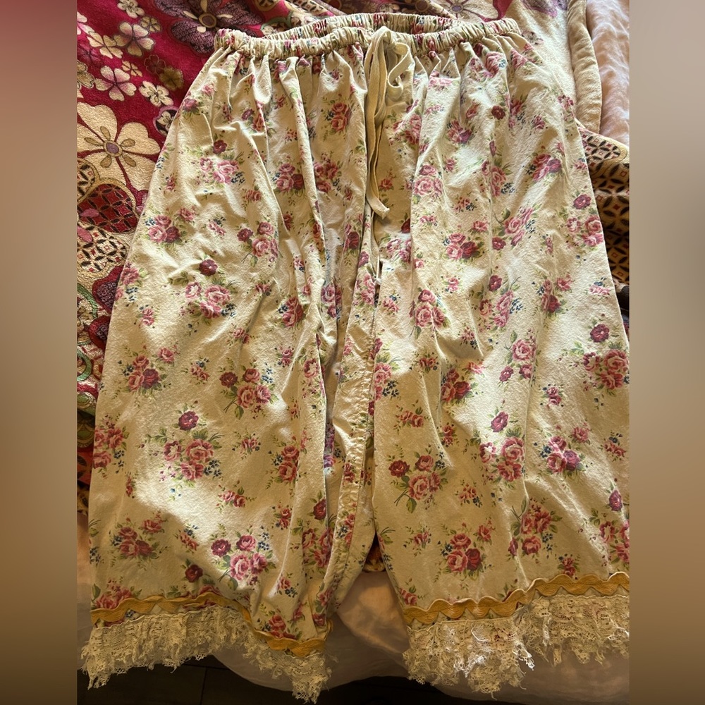 Magnolia Pearl Bloomers - Picture 4 of 5